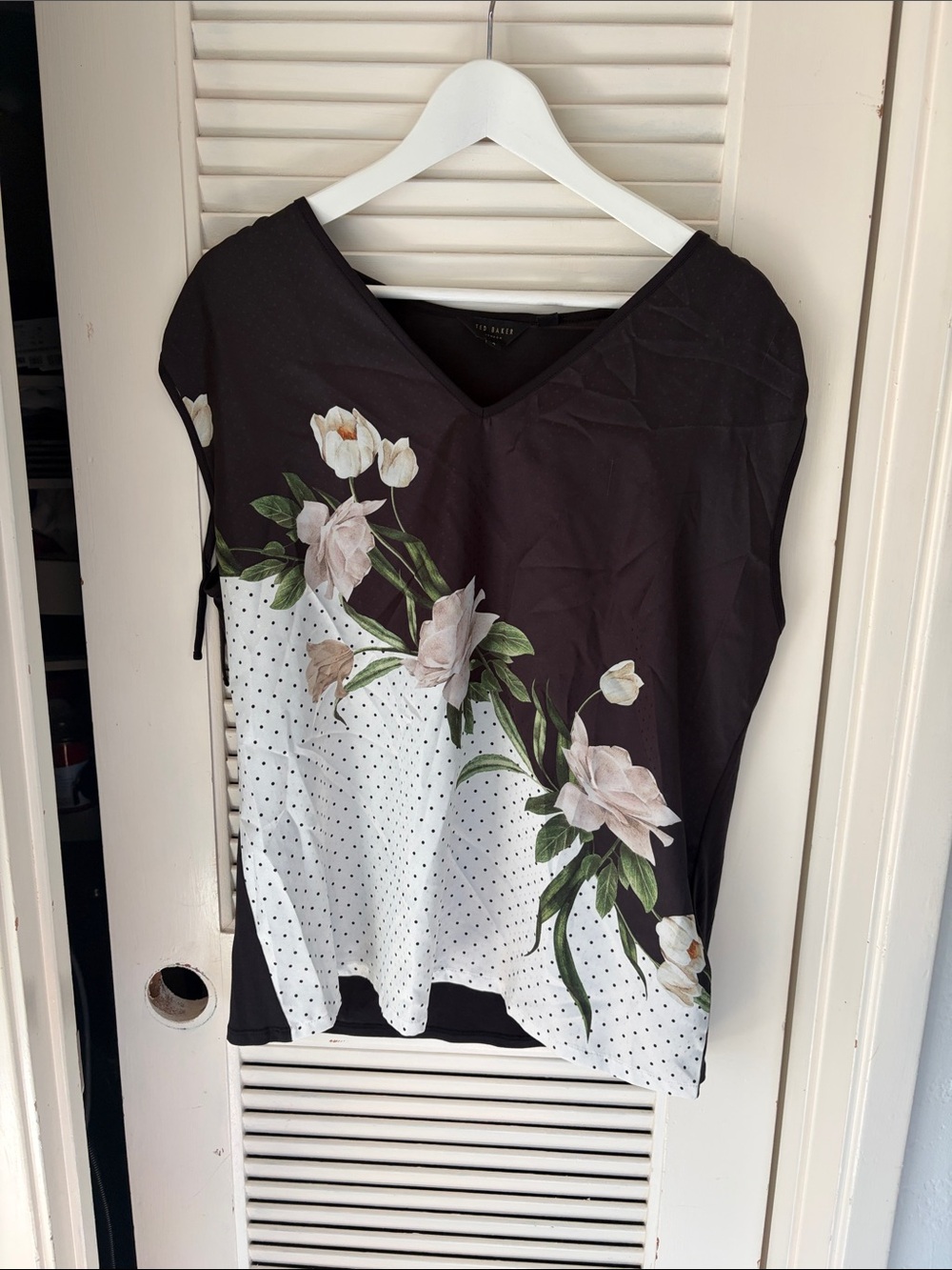 Ted Baker London Black White Floral V-Neck Tunic with Pale Pink Blooms
